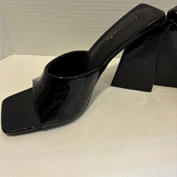 🔵LEMONADE Patent Faux Leather Black Block Heeled Mules - Picture 10 of 11